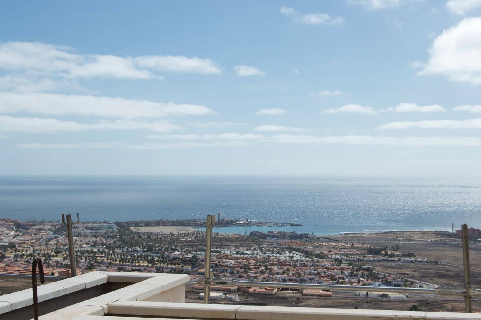 2 slaapkamer Flat te koop in Caleta de Fuste - € 275.000 (Ref: 9000963)