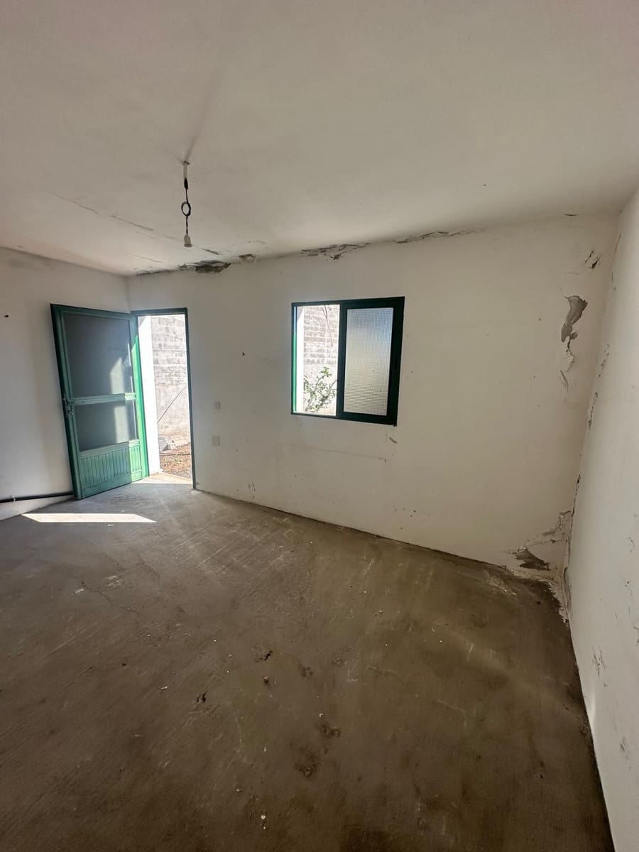 Erhverv til salg i Valles de Ortega - € 115.000 (Ref: 9007364)