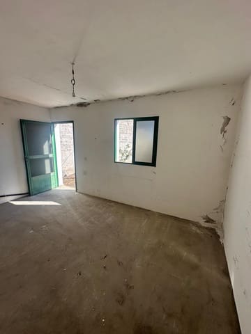 Erhverv til salg i Valles de Ortega, Antigua - € 115.000 (Ref: 9007364)