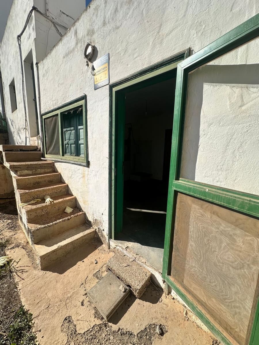 Erhverv til salg i Valles de Ortega - € 115.000 (Ref: 9007364)