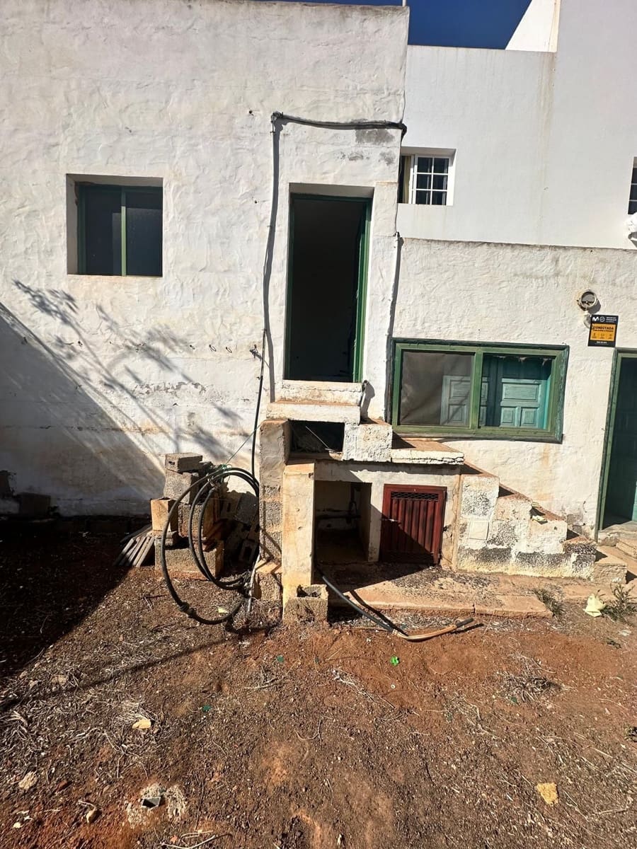 Erhverv til salg i Valles de Ortega - € 115.000 (Ref: 9007364)