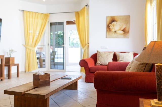 4 soveværelse Villa til salg i Caleta de Fuste, Antigua med swimmingpool - € 520.000 (Ref: 9034346)