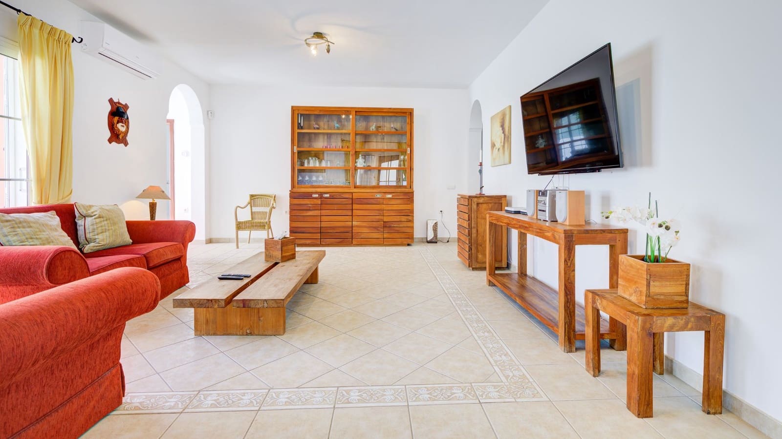 4 soveværelse Villa til salg i Caleta de Fuste med swimmingpool - € 520.000 (Ref: 9034346)