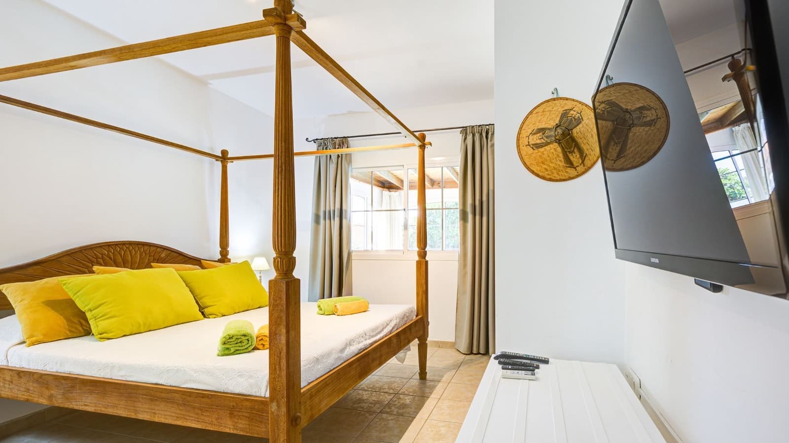 4 soveværelse Villa til salg i Caleta de Fuste med swimmingpool - € 520.000 (Ref: 9034346)