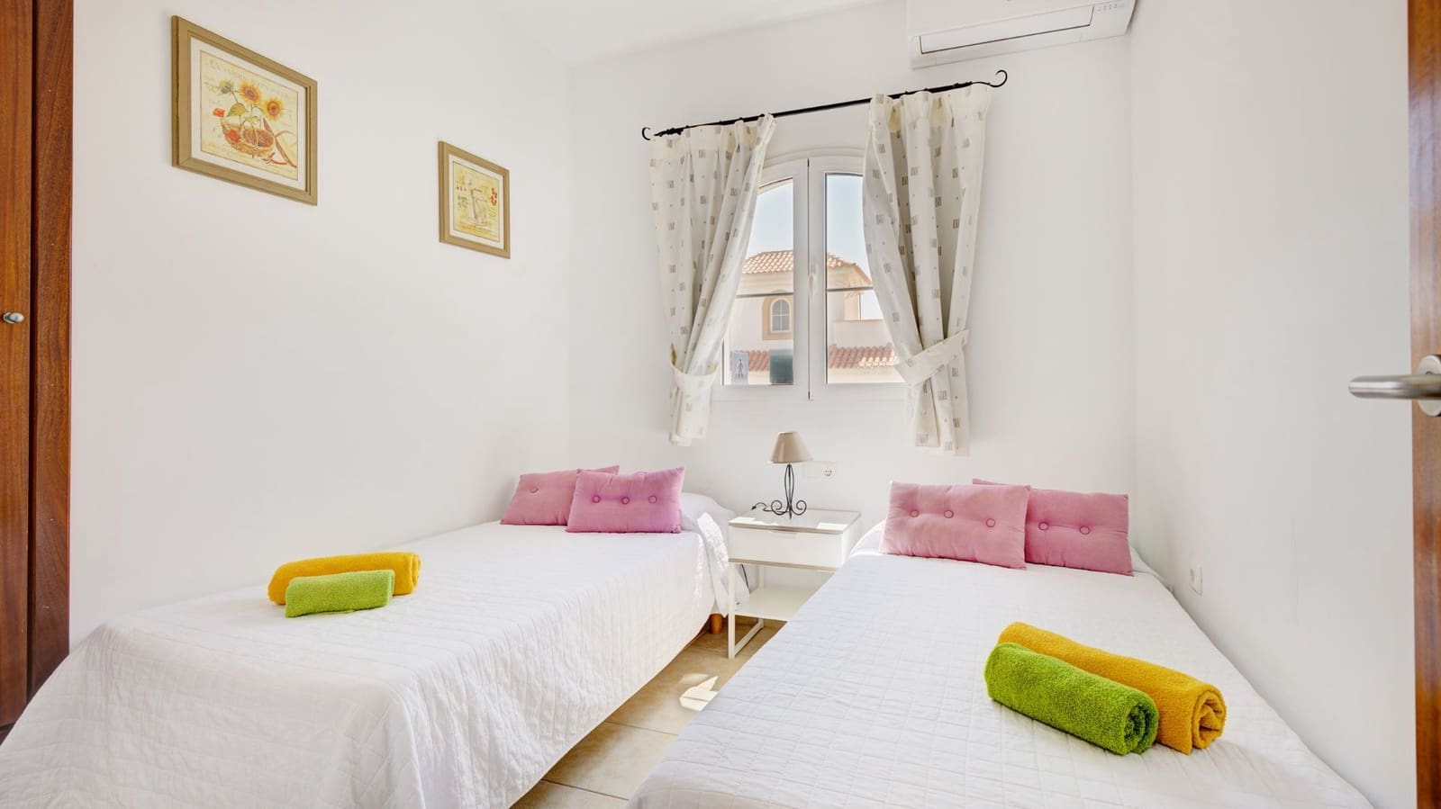 4 soveværelse Villa til salg i Caleta de Fuste med swimmingpool - € 520.000 (Ref: 9034346)