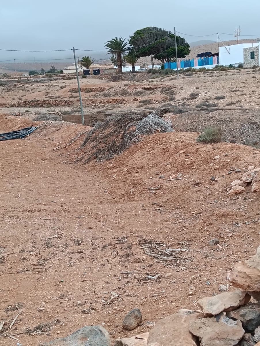 Grunde uden byggetilladelser til salg i Llanos de la Concepcion - € 90.000 (Ref: 9100516)