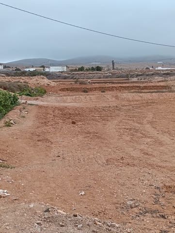 Mark till salu i Llanos de la Concepción, Puerto del Rosario - 90 000 € (Ref: 9100516)