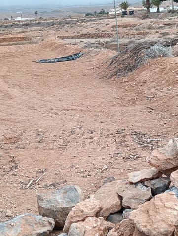 Mark till salu i Llanos de la Concepción, Puerto del Rosario - 90 000 € (Ref: 9100516)