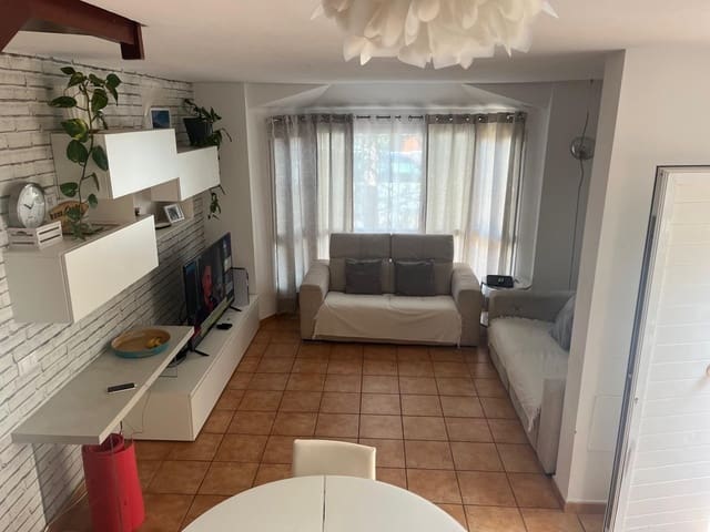 4 soveværelse Byhus til salg i Corralejo, La Oliva - € 315.000 (Ref: 9115900)