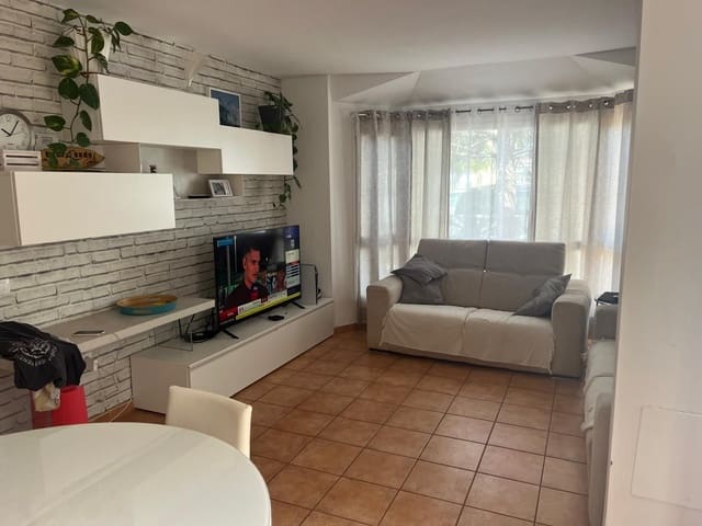 4 soveværelse Byhus til salg i Corralejo, La Oliva - € 315.000 (Ref: 9115900)