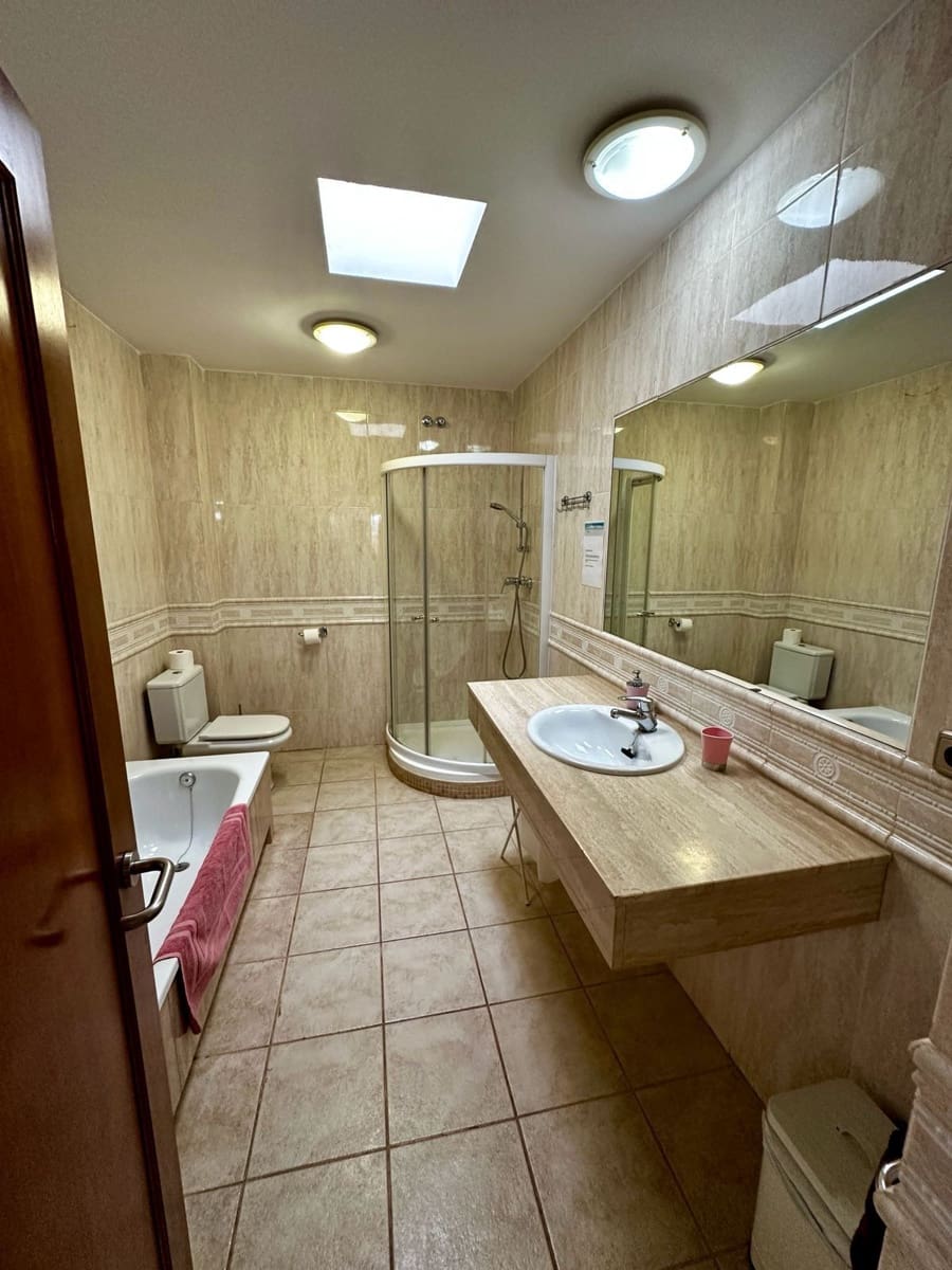 4 quarto Moradia para venda em Caleta de Fuste com piscina garagem - 510 000 € (Ref: 9129514)