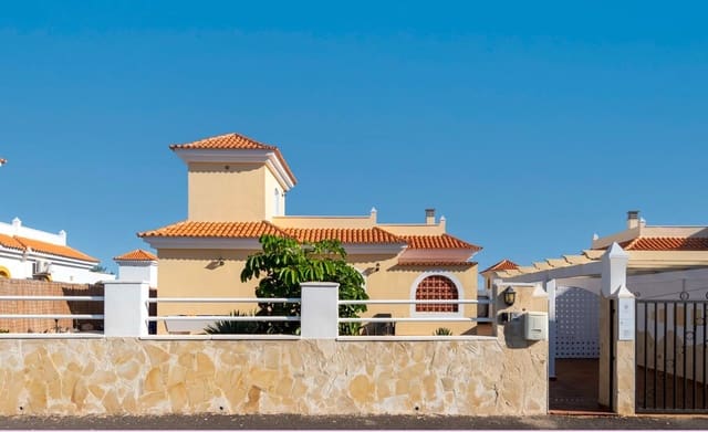 4 soveværelse Villa til salg i Caleta de Fuste, Antigua - € 535.000 (Ref: 9129514)