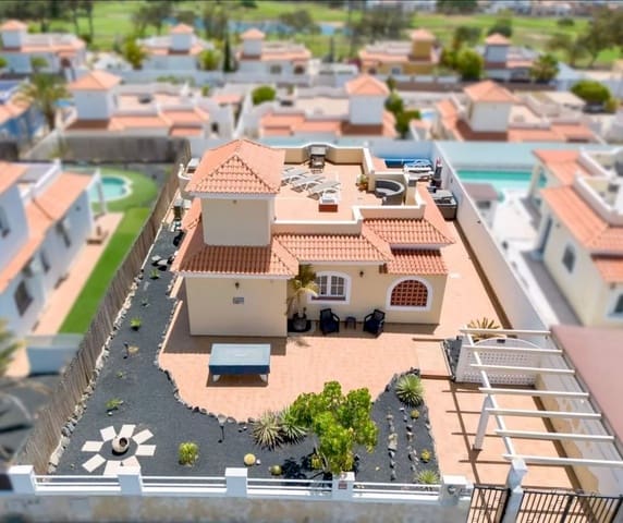 4 camera da letto Villa in vendita in Caleta de Fuste, Antigua con piscina garage - 510.000 € (Rif: 9129514)