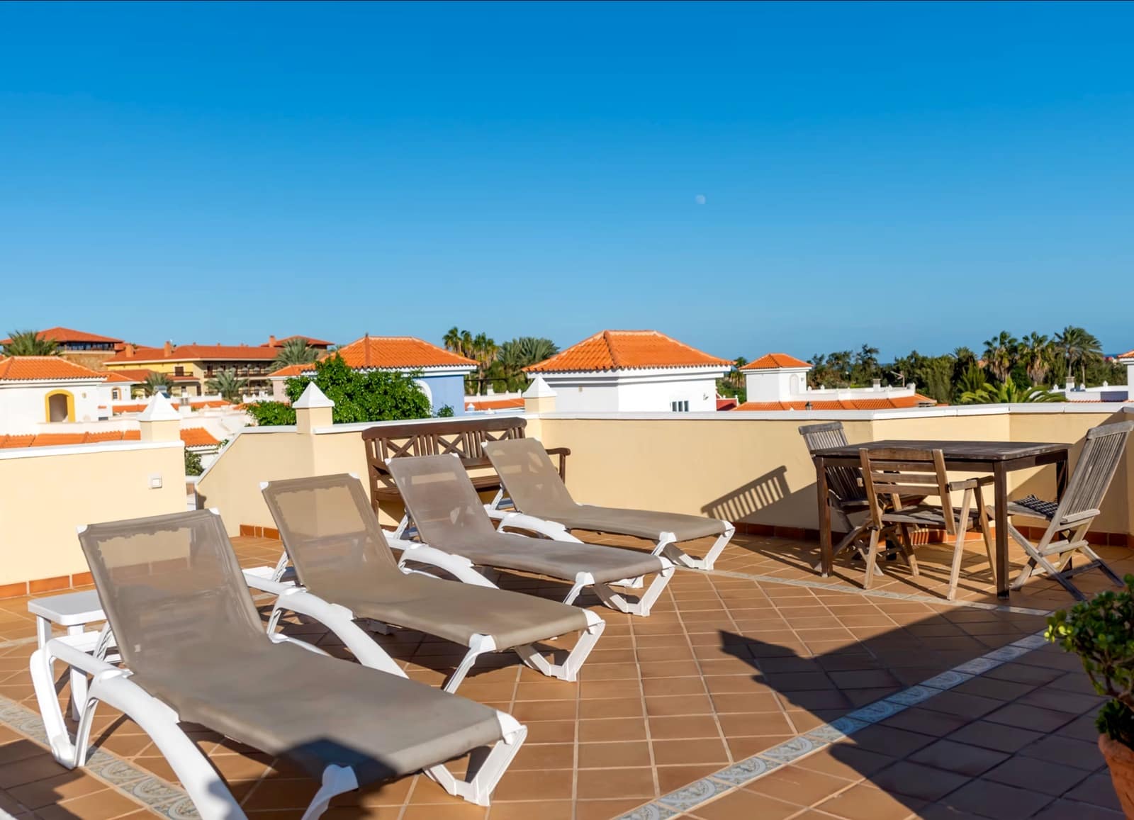 4 quarto Moradia para venda em Caleta de Fuste com piscina garagem - 510 000 € (Ref: 9129514)