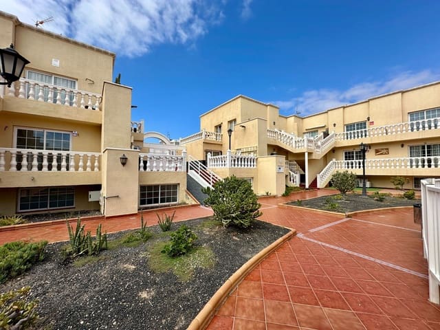 3 bedroom Townhouse for sale in Caleta de Fuste, Antigua - € 229,000 (Ref: 9136924)