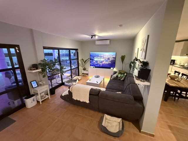 3 bedroom Villa for sale in Triquivijate, Antigua with pool garage - € 499,000 (Ref: 9142658)