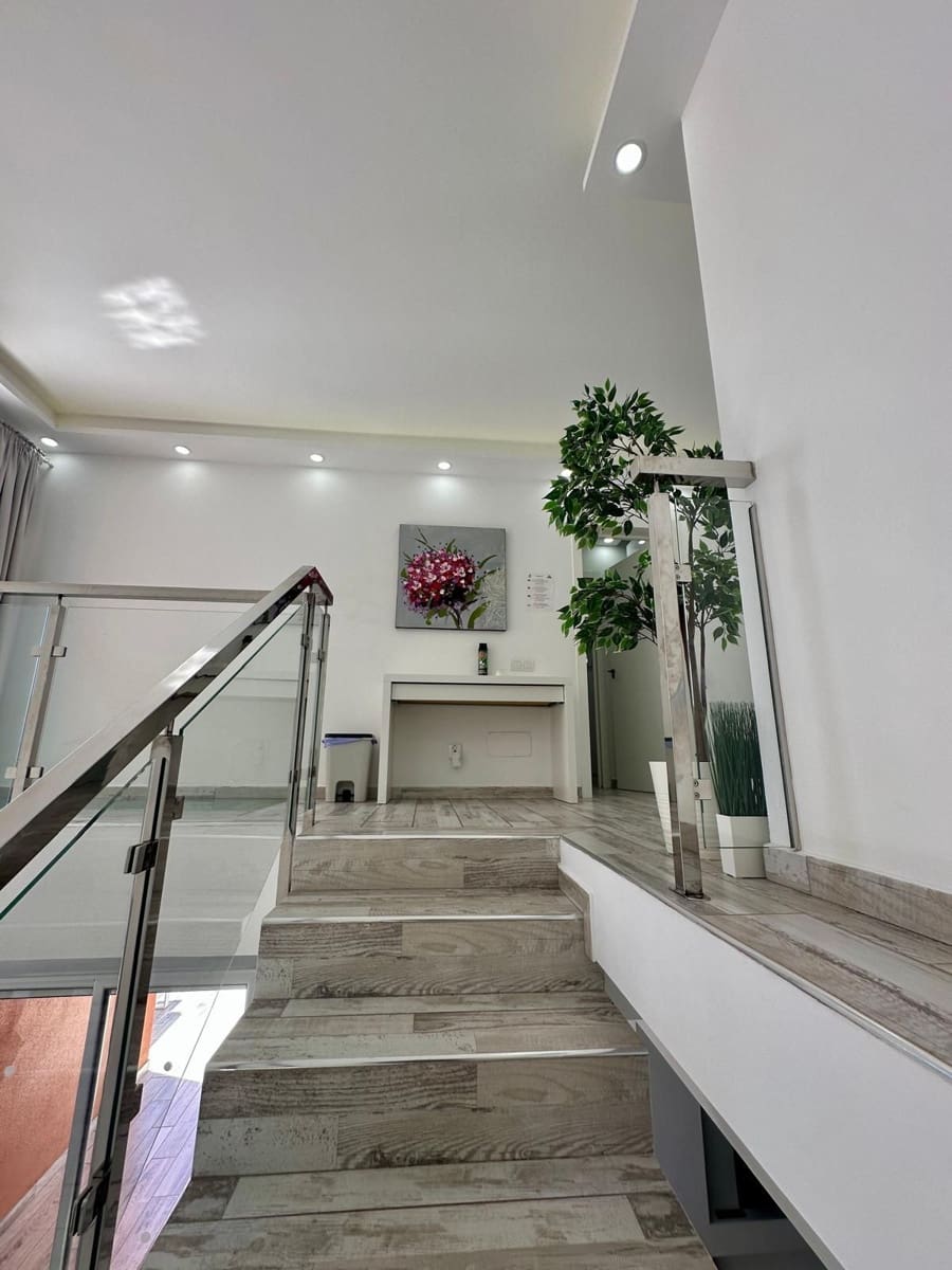 5 soveværelse Villa til salg i Caleta de Fuste - € 665.000 (Ref: 9202229)