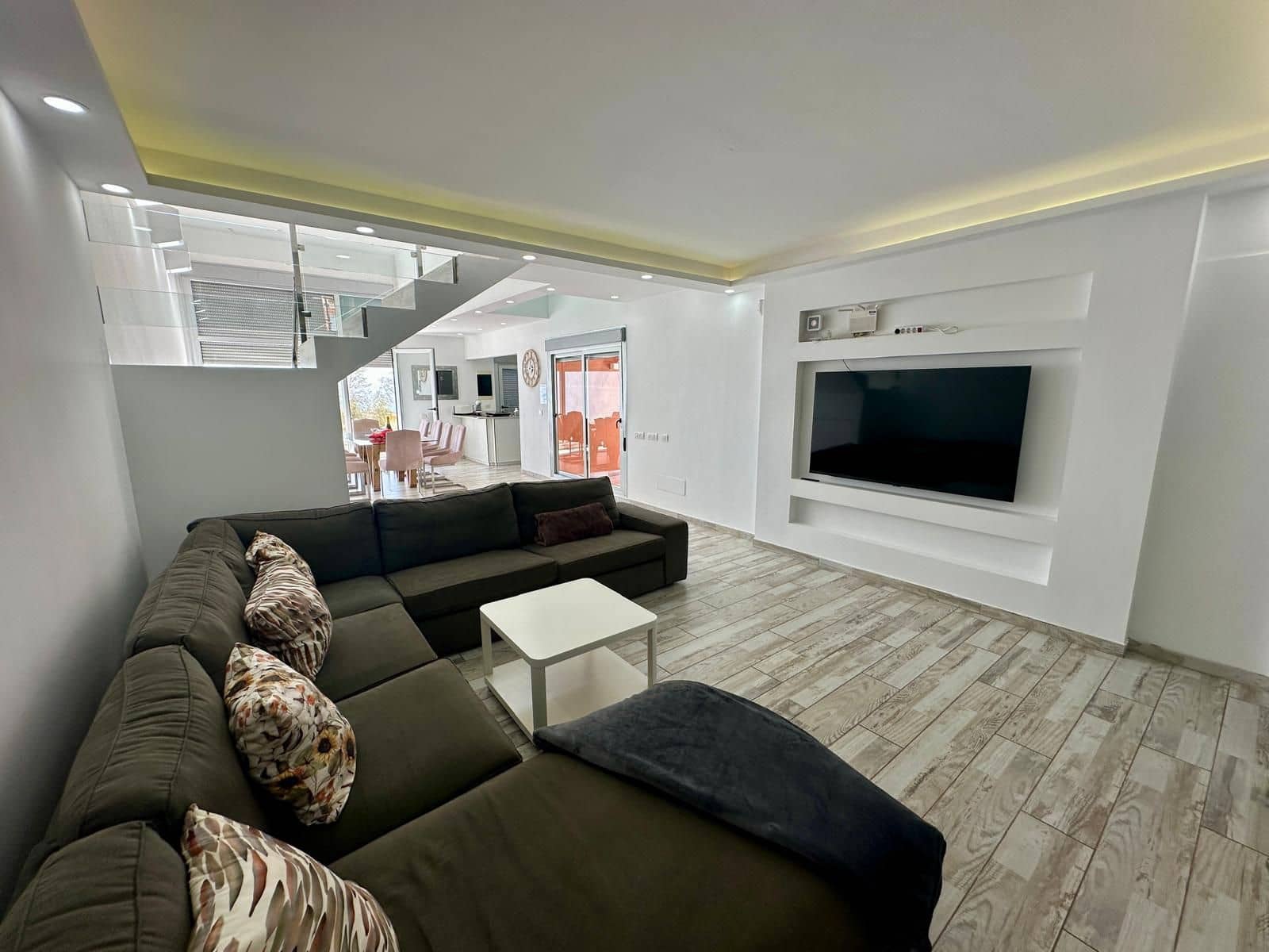 5 soveværelse Villa til salg i Caleta de Fuste - € 665.000 (Ref: 9202229)