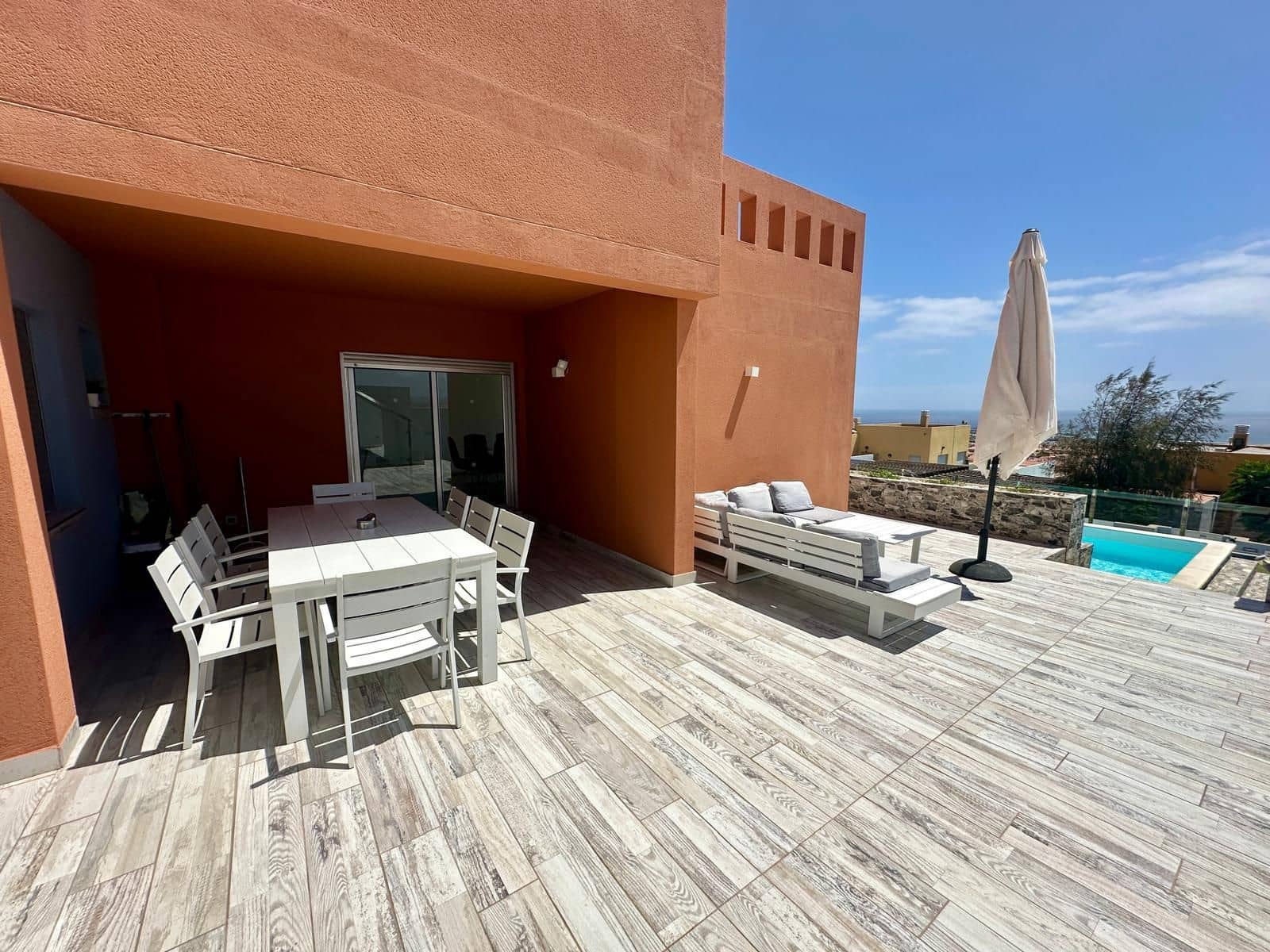 5 soveværelse Villa til salg i Caleta de Fuste - € 665.000 (Ref: 9202229)