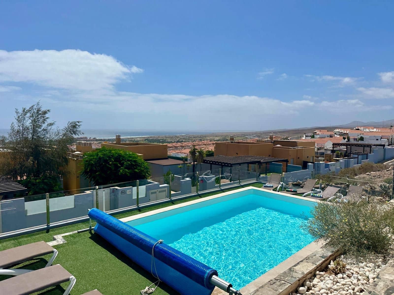 5 soveværelse Villa til salg i Caleta de Fuste - € 665.000 (Ref: 9202229)