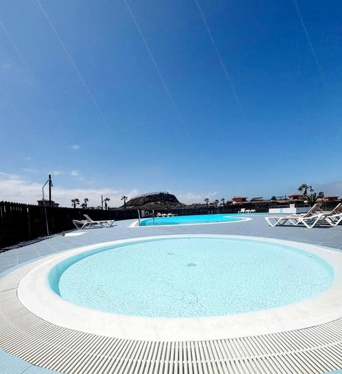 3 soverom Villa til salgs i Majanicho med svømmebasseng garasje - € 309 000 (Ref: 9242735)