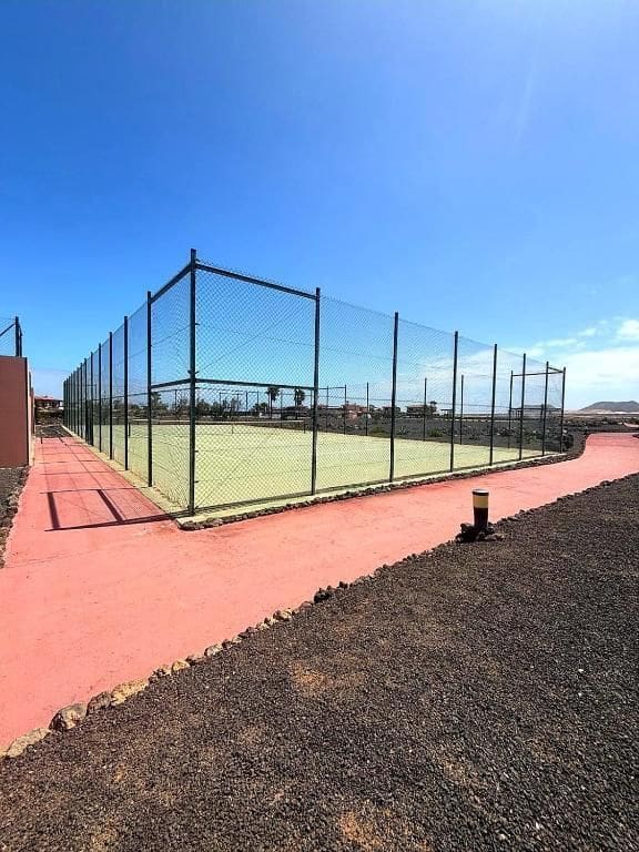 3 soverom Villa til salgs i Majanicho med svømmebasseng garasje - € 309 000 (Ref: 9242735)