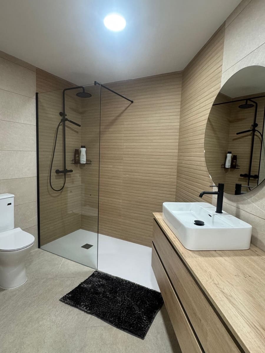 4 soveværelse Villa til salg i Caleta de Fuste med swimmingpool - € 675.000 (Ref: 9242736)