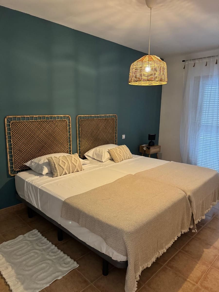 4 soveværelse Villa til salg i Caleta de Fuste med swimmingpool - € 675.000 (Ref: 9242736)