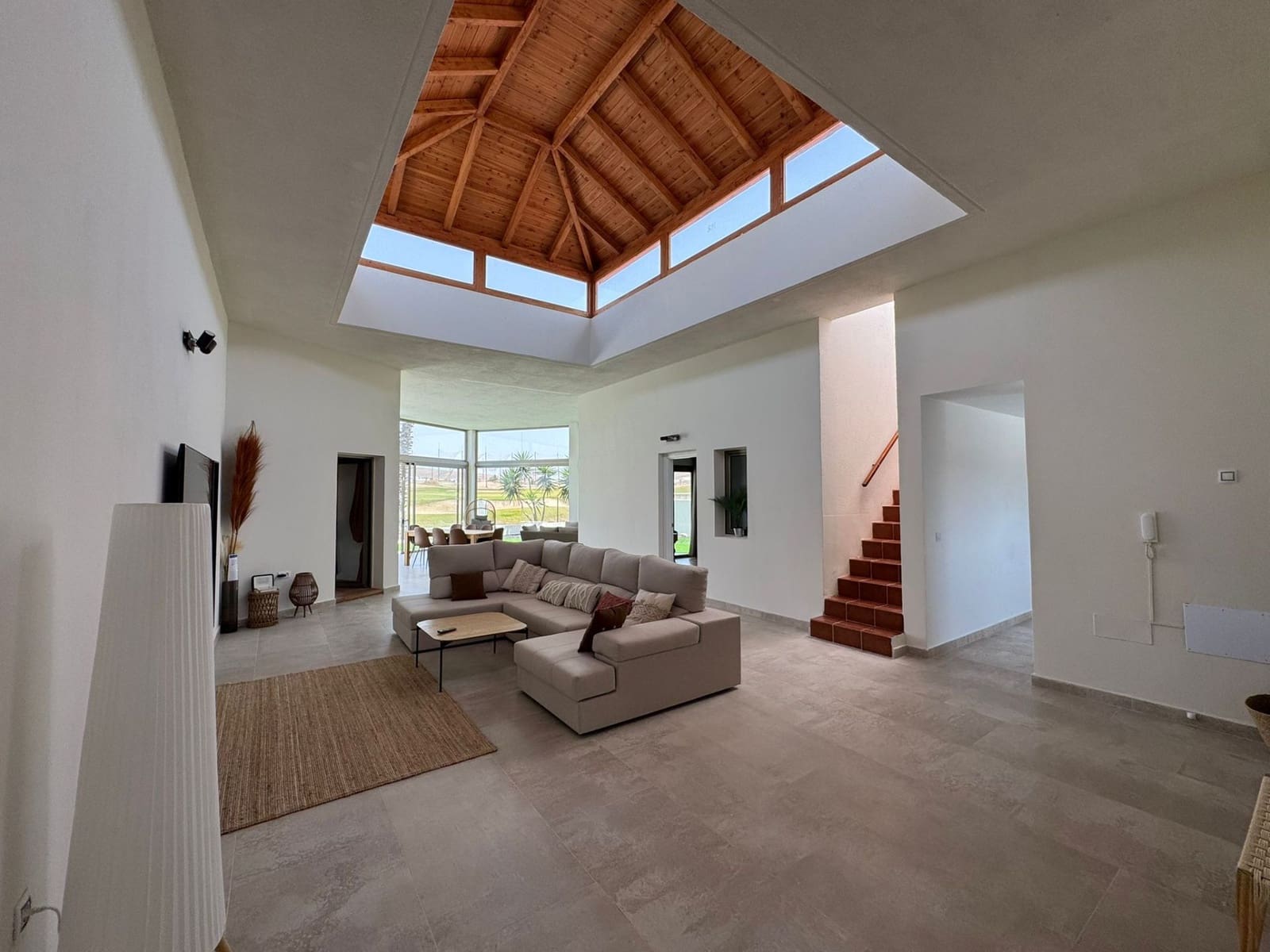 4 soveværelse Villa til salg i Caleta de Fuste med swimmingpool - € 675.000 (Ref: 9242736)