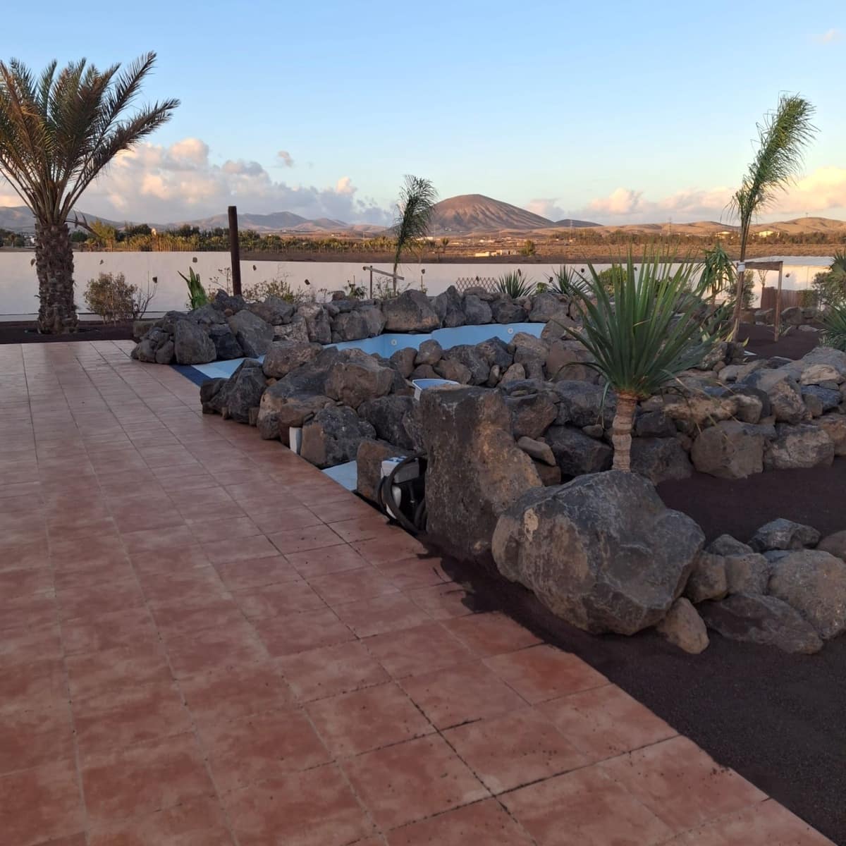 5 sypialnia Willa na sprzedaż w Tuineje z basenem garażem - 695 000 € (Ref: 9272147)