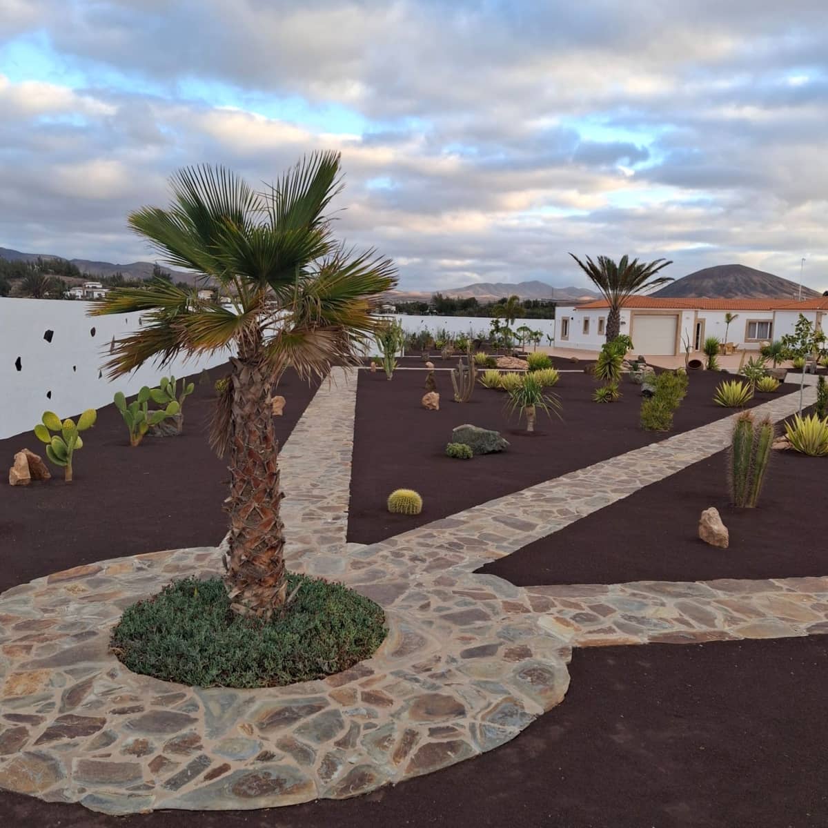 5 sypialnia Willa na sprzedaż w Tuineje z basenem garażem - 695 000 € (Ref: 9272147)