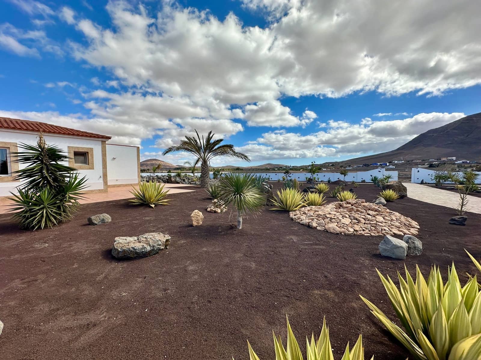 5 sypialnia Willa na sprzedaż w Tuineje z basenem garażem - 695 000 € (Ref: 9272147)