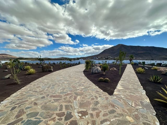 5 chambre Villa/Maison à vendre à Tuineje avec piscine garage - 695 000 € (Ref: 9272147)