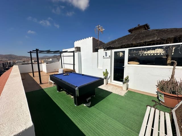 4 bedroom Townhouse for sale in Puerto del Rosario with garage - € 285,000 (Ref: 9284856)