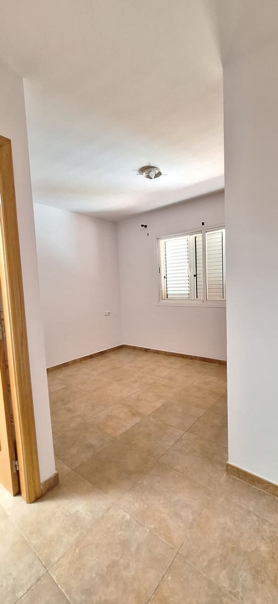 3 bedroom Townhouse for sale in Gran Tarajal - € 295,000 (Ref: 9294210)