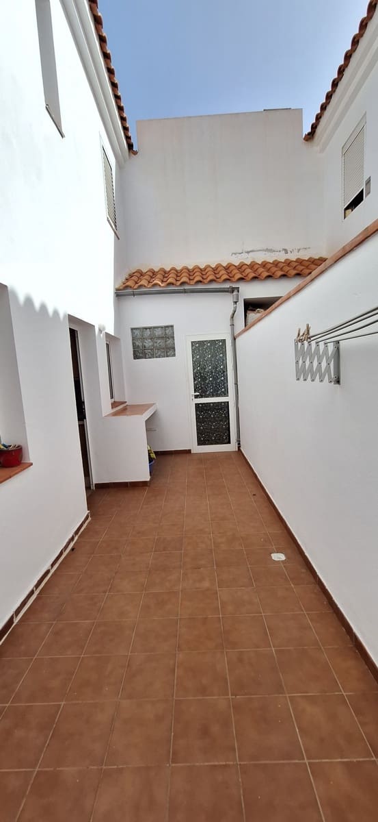 3 bedroom Townhouse for sale in Gran Tarajal - € 295,000 (Ref: 9294210)
