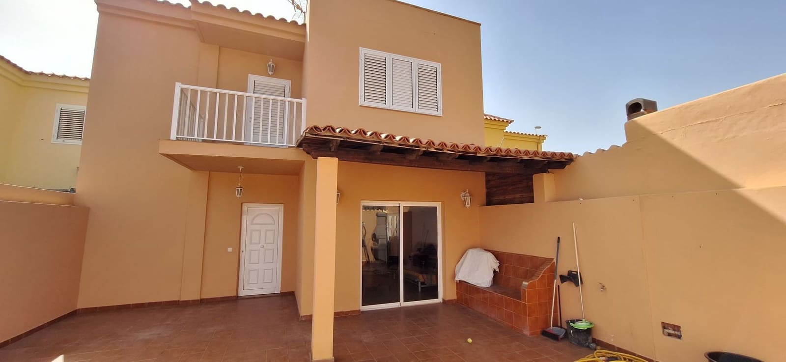 3 bedroom Townhouse for sale in Gran Tarajal - € 295,000 (Ref: 9294210)