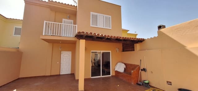 3 bedroom Townhouse for sale in Gran Tarajal, Tuineje - € 295,000 (Ref: 9294210)