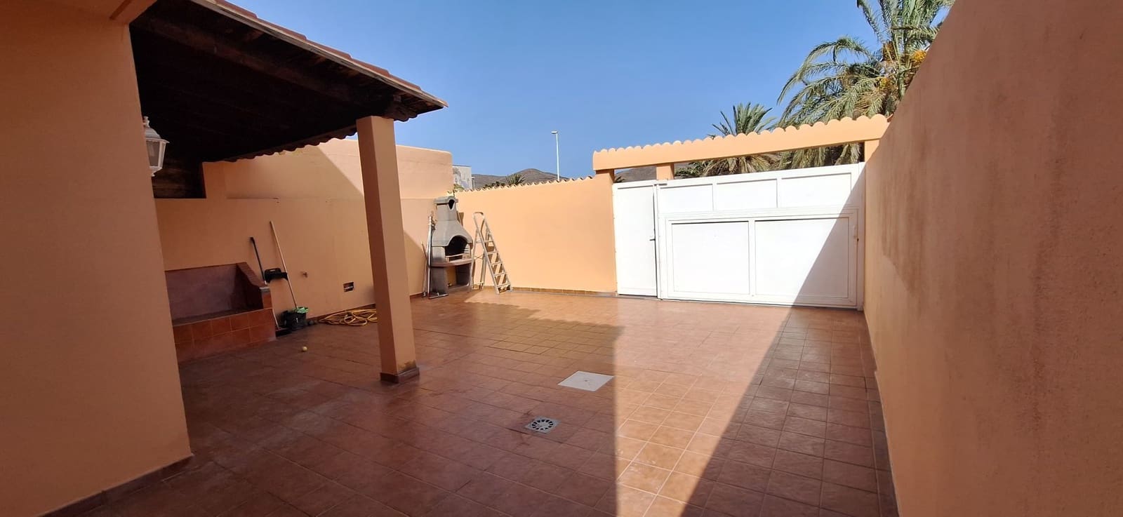 3 bedroom Townhouse for sale in Gran Tarajal - € 295,000 (Ref: 9294210)