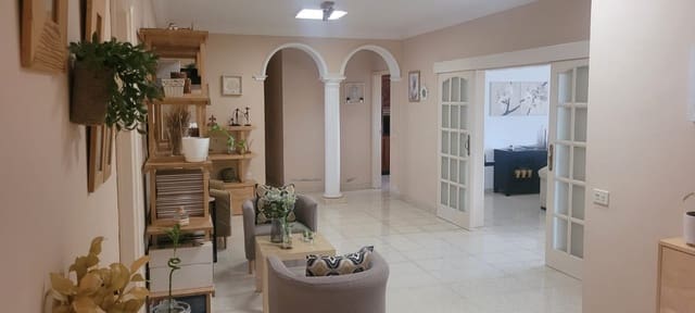 4 bedroom Villa for sale in Agua de Bueyes, Antigua - € 315,000 (Ref: 9349064)