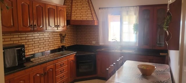 4 bedroom Villa for sale in Agua de Bueyes, Antigua - € 315,000 (Ref: 9349064)