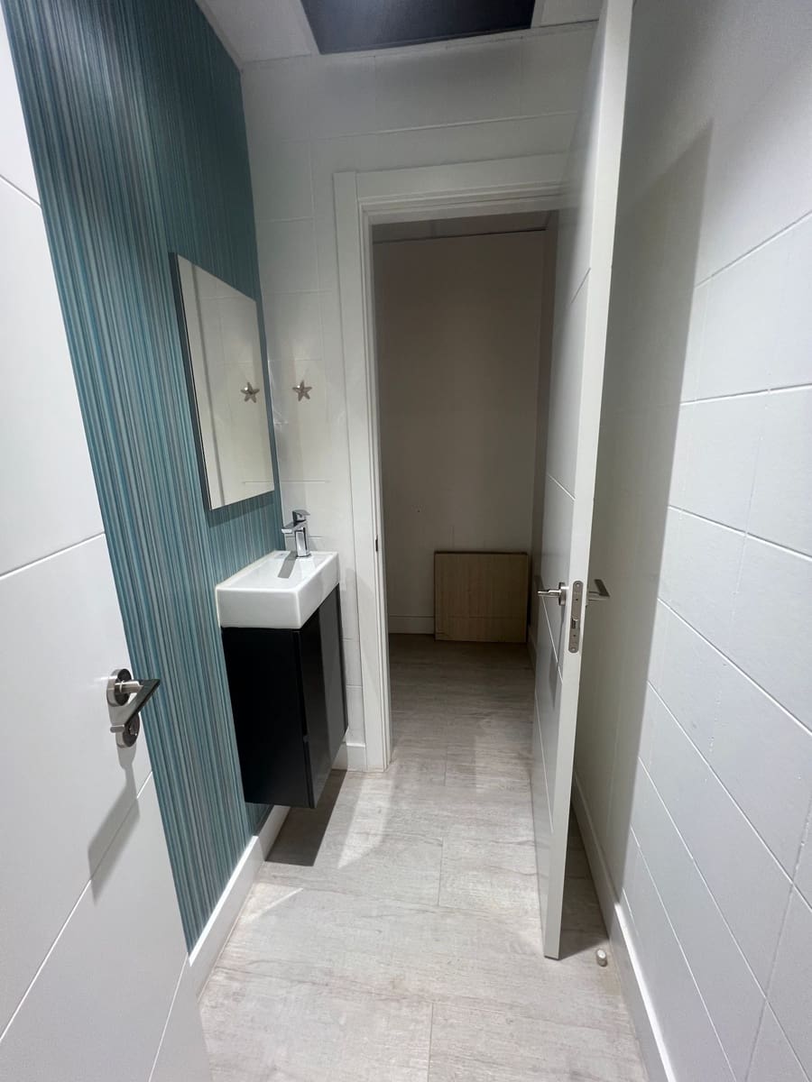 Commercial for sale in Puerto del Rosario - € 130,000 (Ref: 9362014)