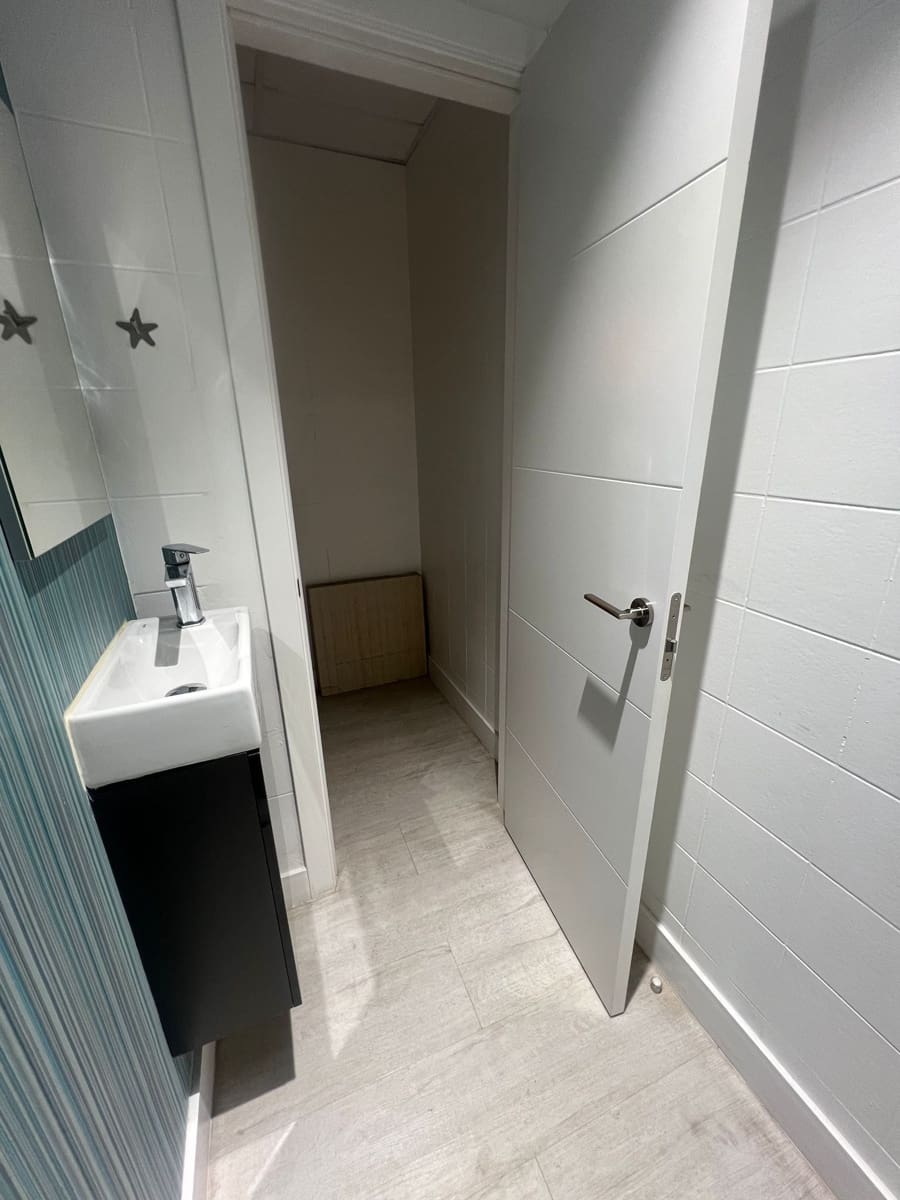 Commercial for sale in Puerto del Rosario - € 130,000 (Ref: 9362014)