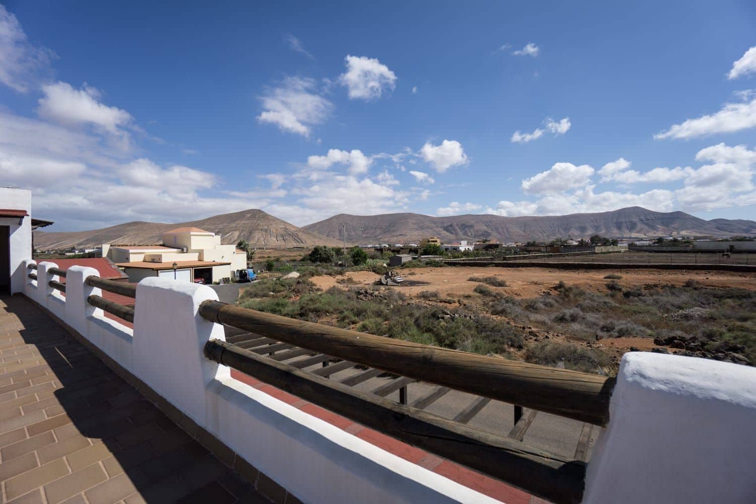 5 slaapkamer Finca/Landhuis te koop in La Oliva met garage - € 460.000 (Ref: 9406420)