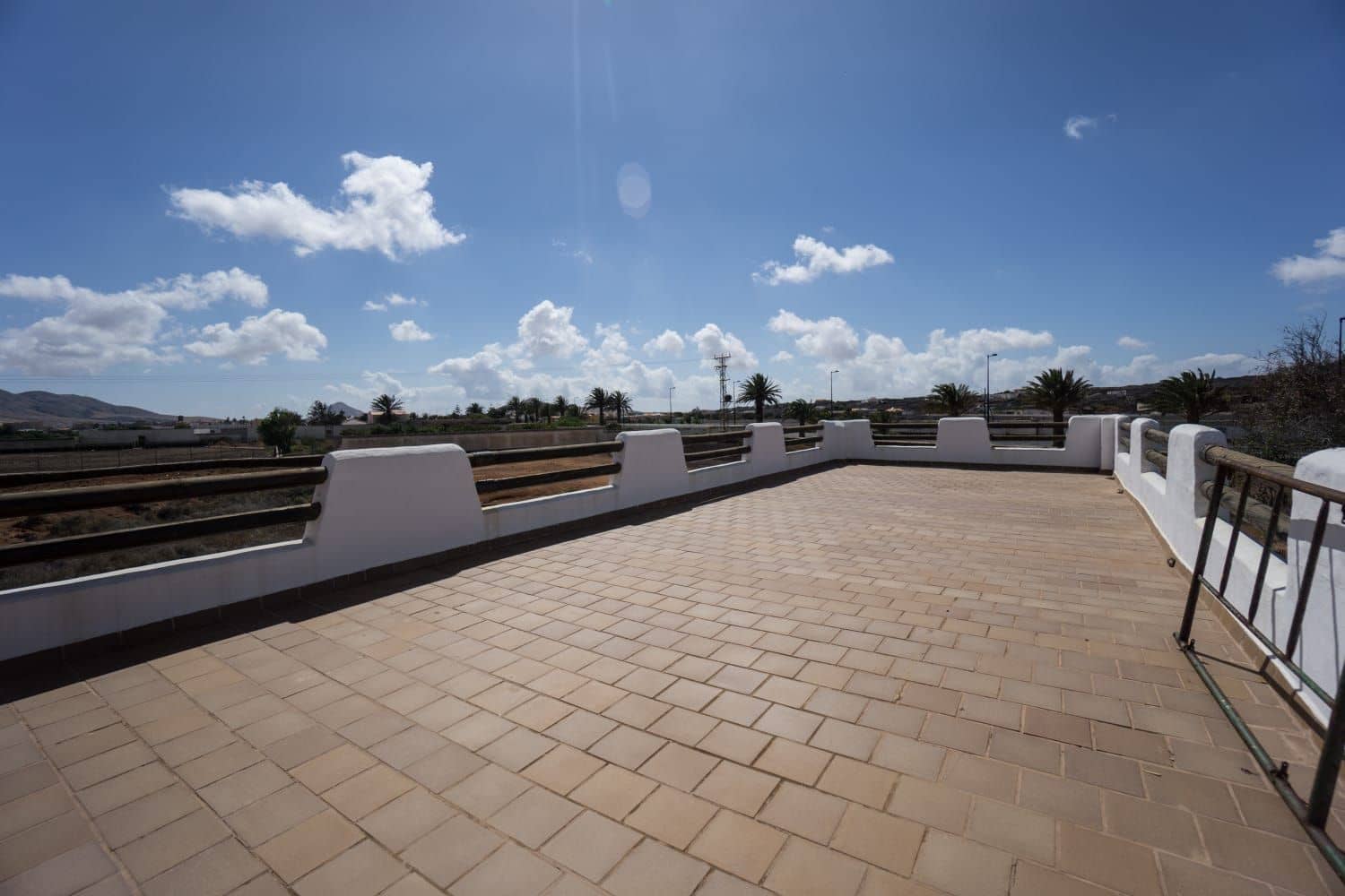 5 slaapkamer Finca/Landhuis te koop in La Oliva met garage - € 460.000 (Ref: 9406420)