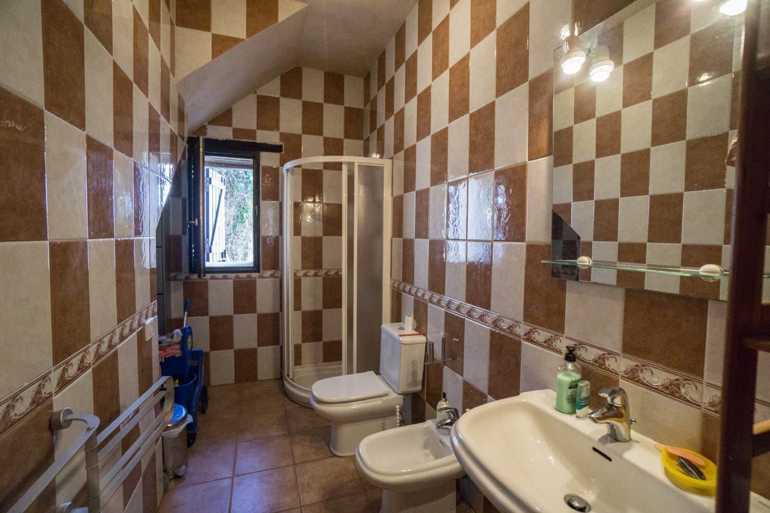 5 slaapkamer Finca/Landhuis te koop in La Oliva met garage - € 460.000 (Ref: 9406420)