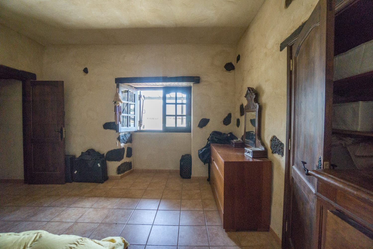 5 slaapkamer Finca/Landhuis te koop in La Oliva met garage - € 460.000 (Ref: 9406420)