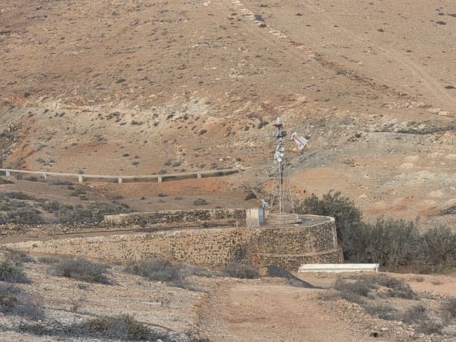 Grunde uden byggetilladelser til salg i Antigua - € 65.000 (Ref: 9410668)