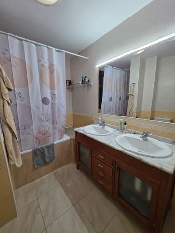 4 bedroom Townhouse for sale in El Matorral, Puerto del Rosario - € 230,000 (Ref: 9419405)