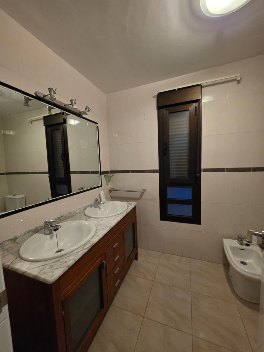 4 bedroom Townhouse for sale in El Matorral - € 230,000 (Ref: 9419405)